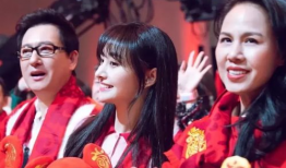 吃瓜爆料声音像白鹿版,吃瓜爆料声音疑似白鹿版，真相究竟如何？